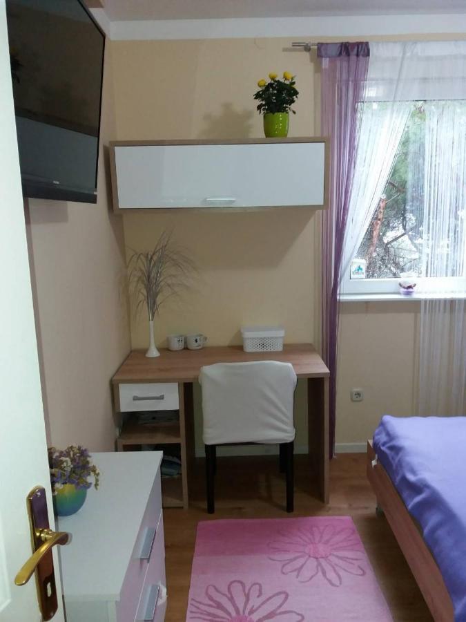 Lucica Apartment *