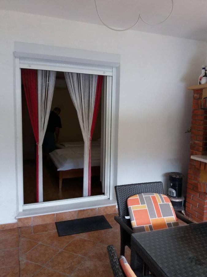 Lucica Apartment *