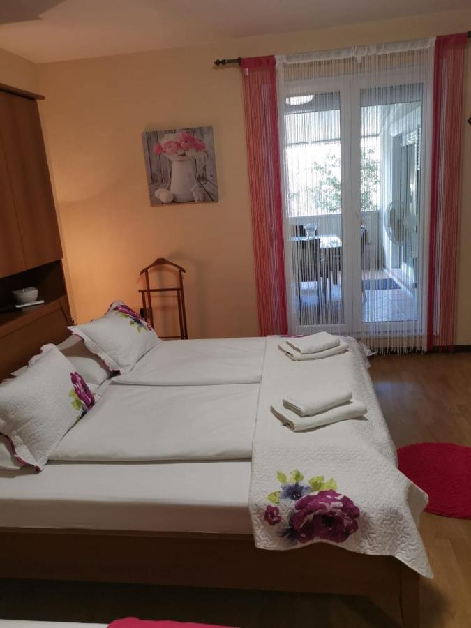 Apartment Lucica *